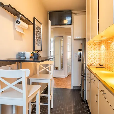 Luxury Flat For 6 People With Balcony - Near Metro Paris