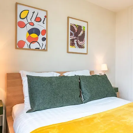 Luxury Flat For 6 People With Balcony - Near Metro Appartement